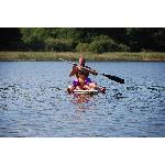 Att paddla på en vindsurfingbräda med pappa var spännande (2008-07-27)